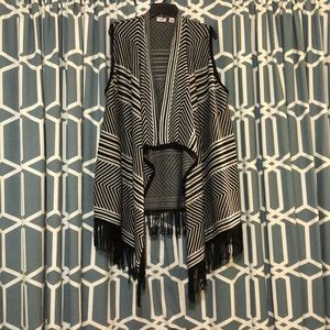 Cato Woman Fringe Vest